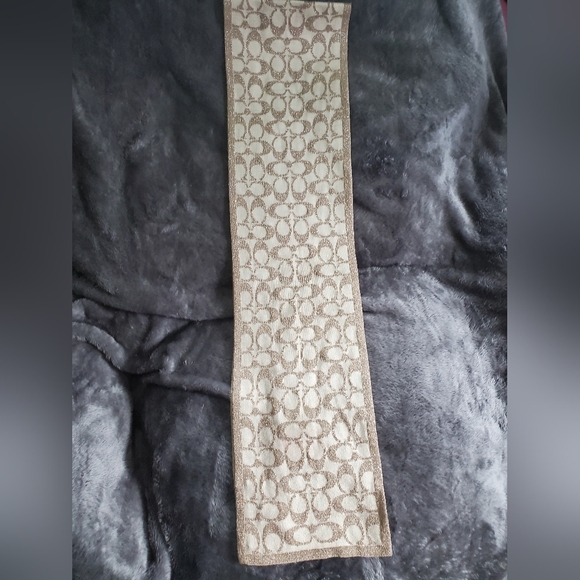 Coach Lurex Gold and White Scarf - Picture 4 of 5